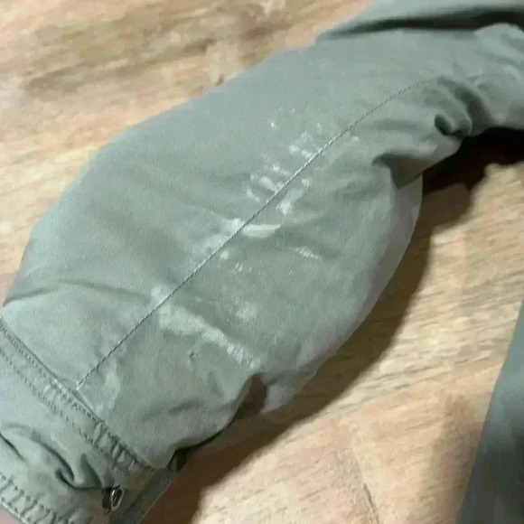 LEVI’S | Gray Lined Parka Style Coat - Picture 4 of 4